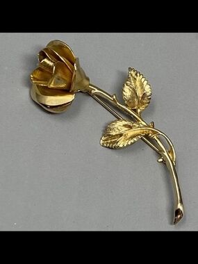 Vintage Gold Rose Brooch - Gleaming Gold Floral Pin